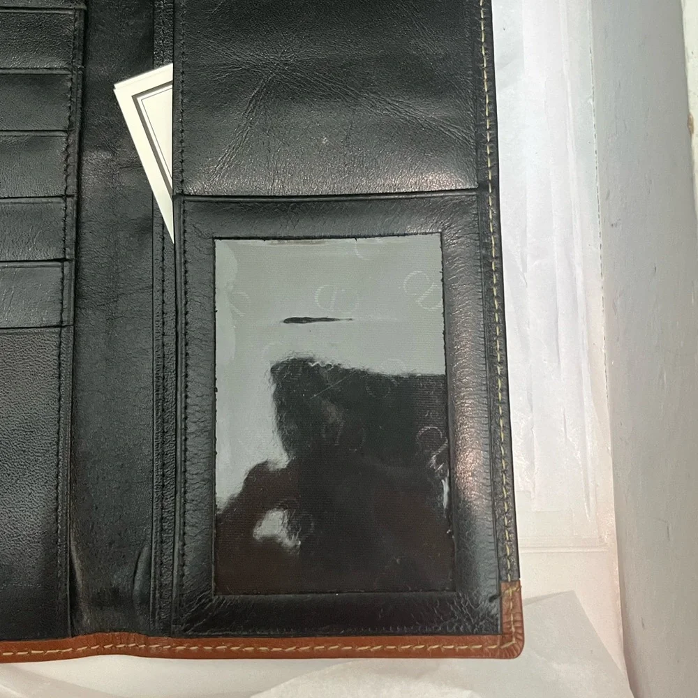 482832 Authentic Dior leather wallet